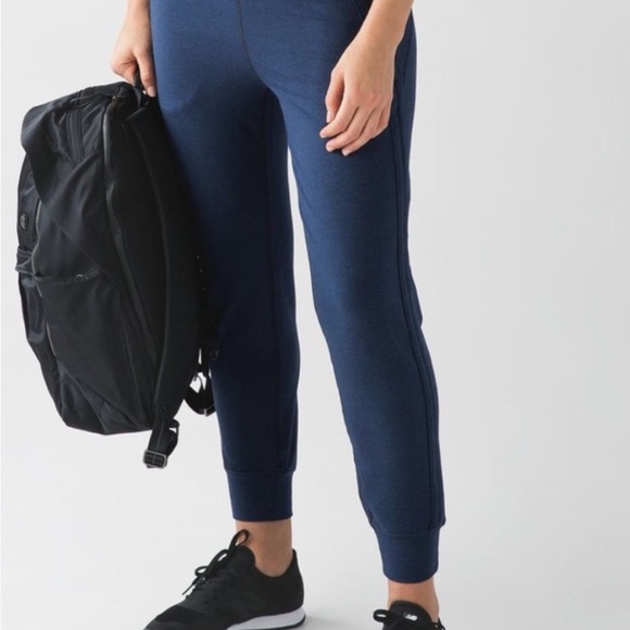 Lululemon Take Ten 7/8 Pant Joggers Crop Blue - Picture 3 of 10